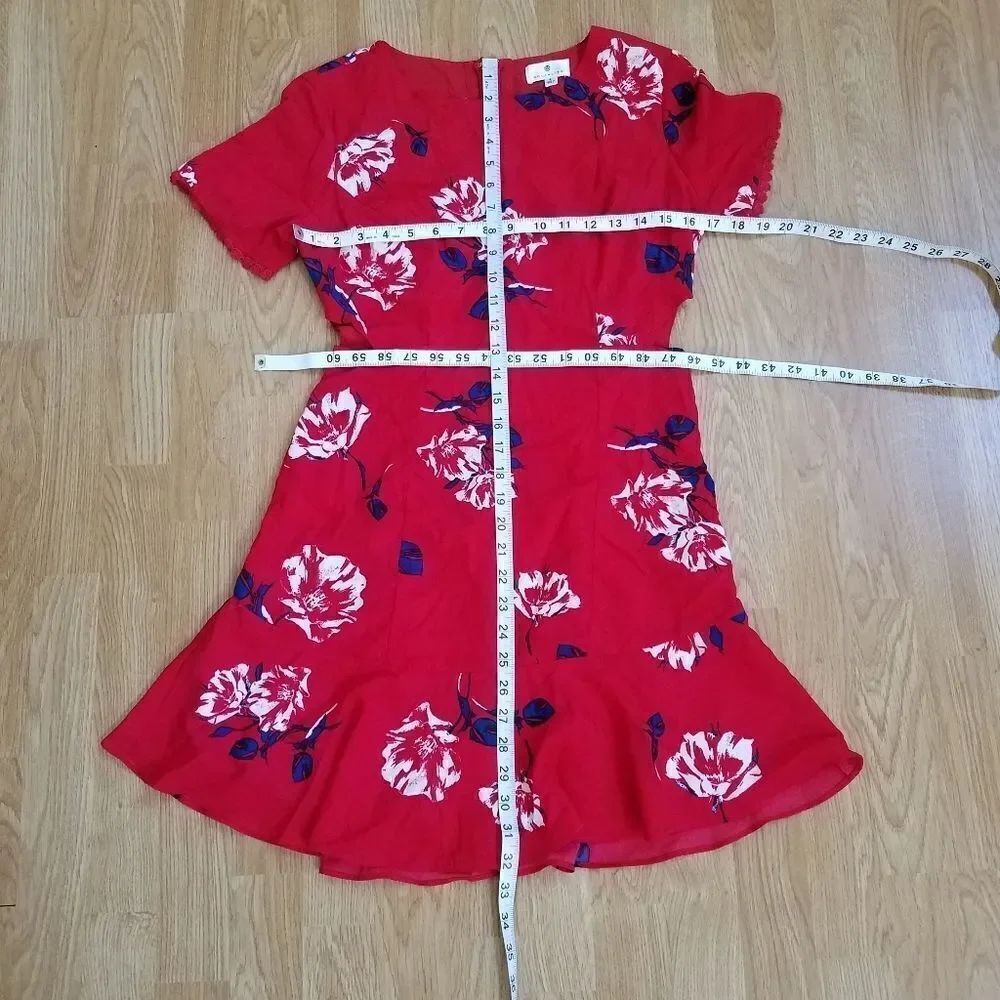 Socialite Cutout Fit & Flare Dress sz Small - Picture 7 of 8